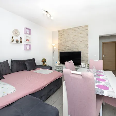 アパート Markulin *